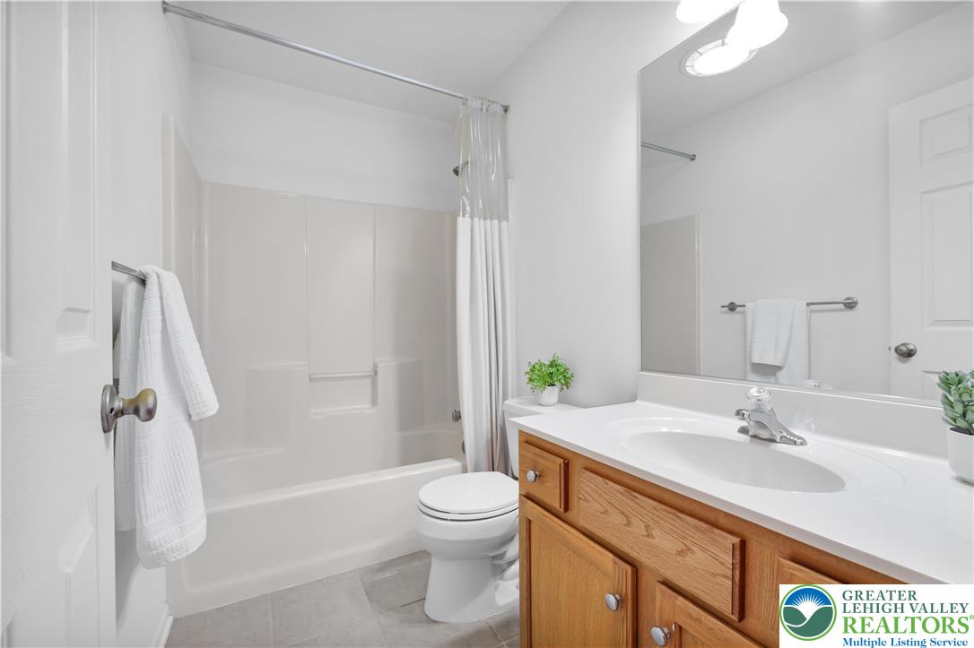 2575 Huckleberry Road Allentown, PA 18104 - Photo 31 of 57