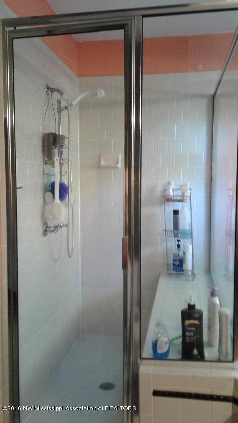 423 Wildwood Road Holly Springs, MS 38635 - Photo 39 of 48 mastershower