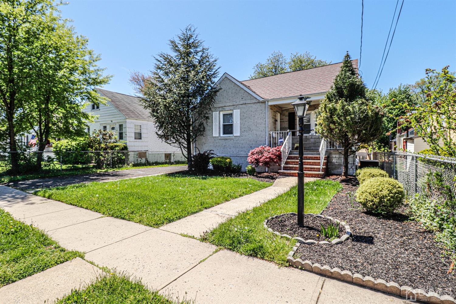 22 Fox Road Edison, NJ 08817 - Photo 2 of 27