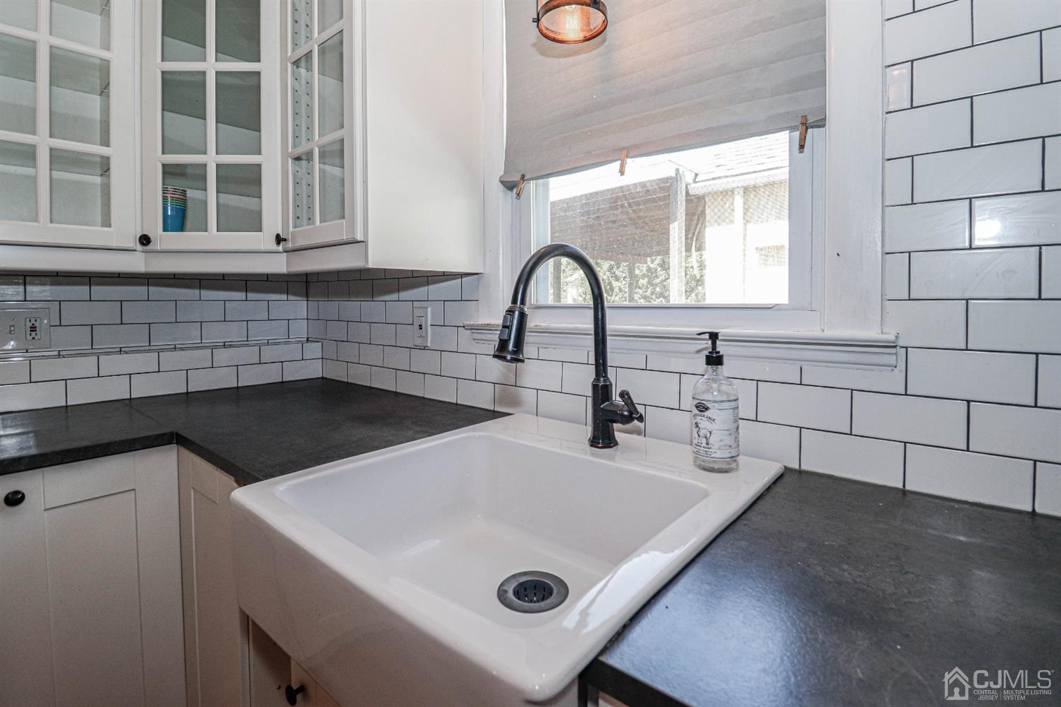 22 Fox Road Edison, NJ 08817 - Photo 13 of 27