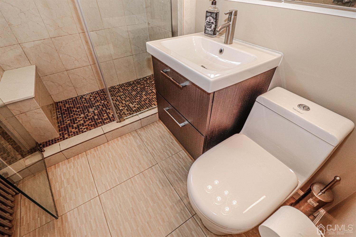 22 Fox Road Edison, NJ 08817 - Photo 15 of 27