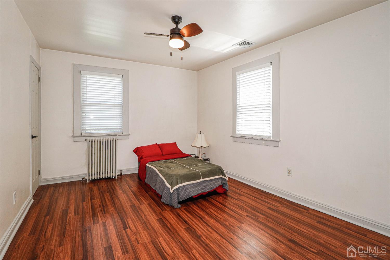 22 Fox Road Edison, NJ 08817 - Photo 17 of 27
