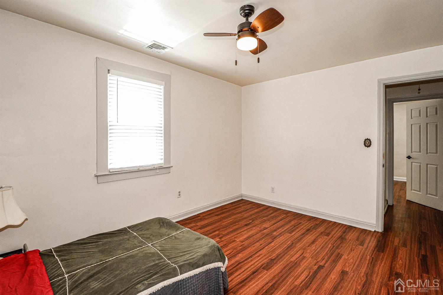 22 Fox Road Edison, NJ 08817 - Photo 18 of 27