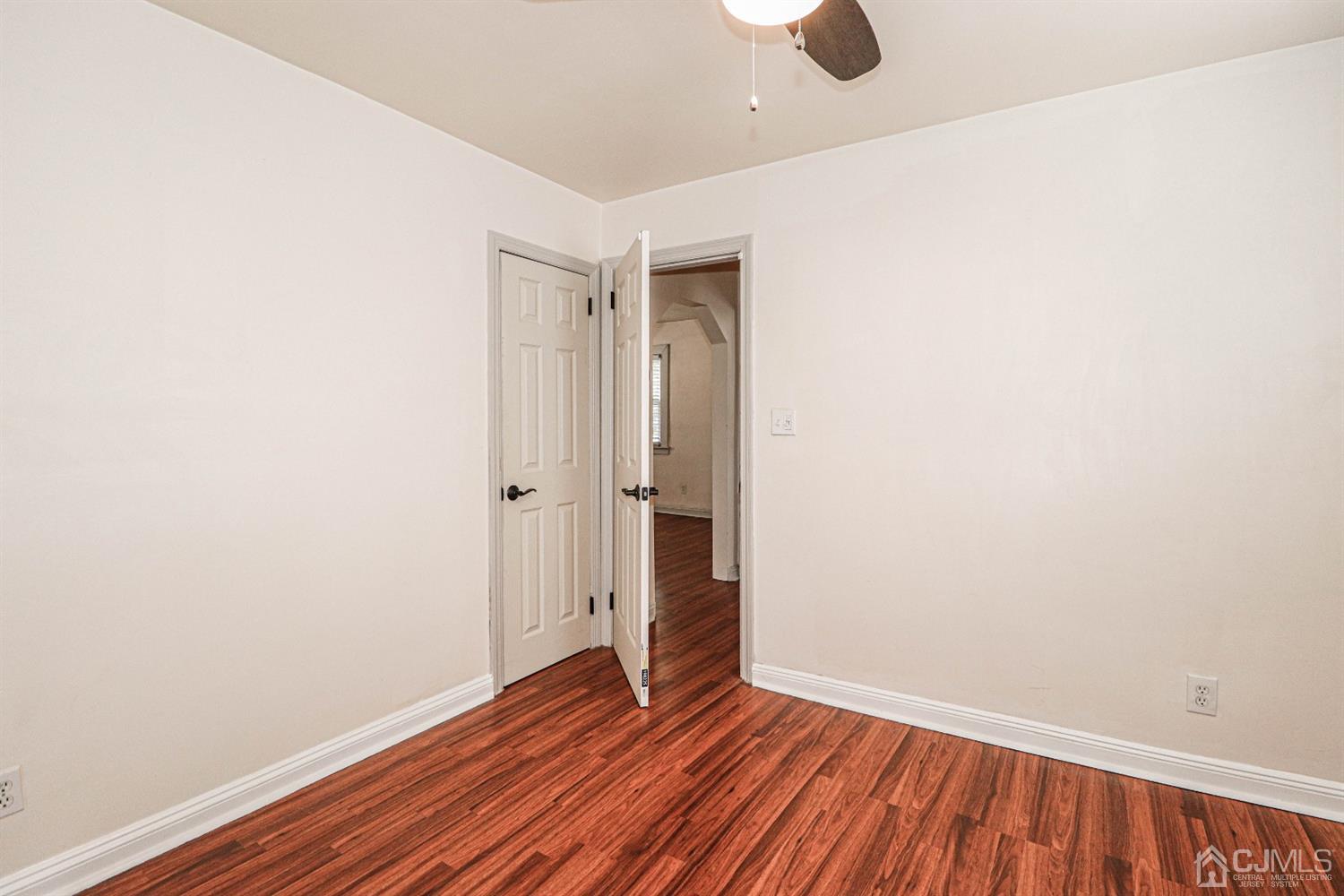 22 Fox Road Edison, NJ 08817 - Photo 20 of 27