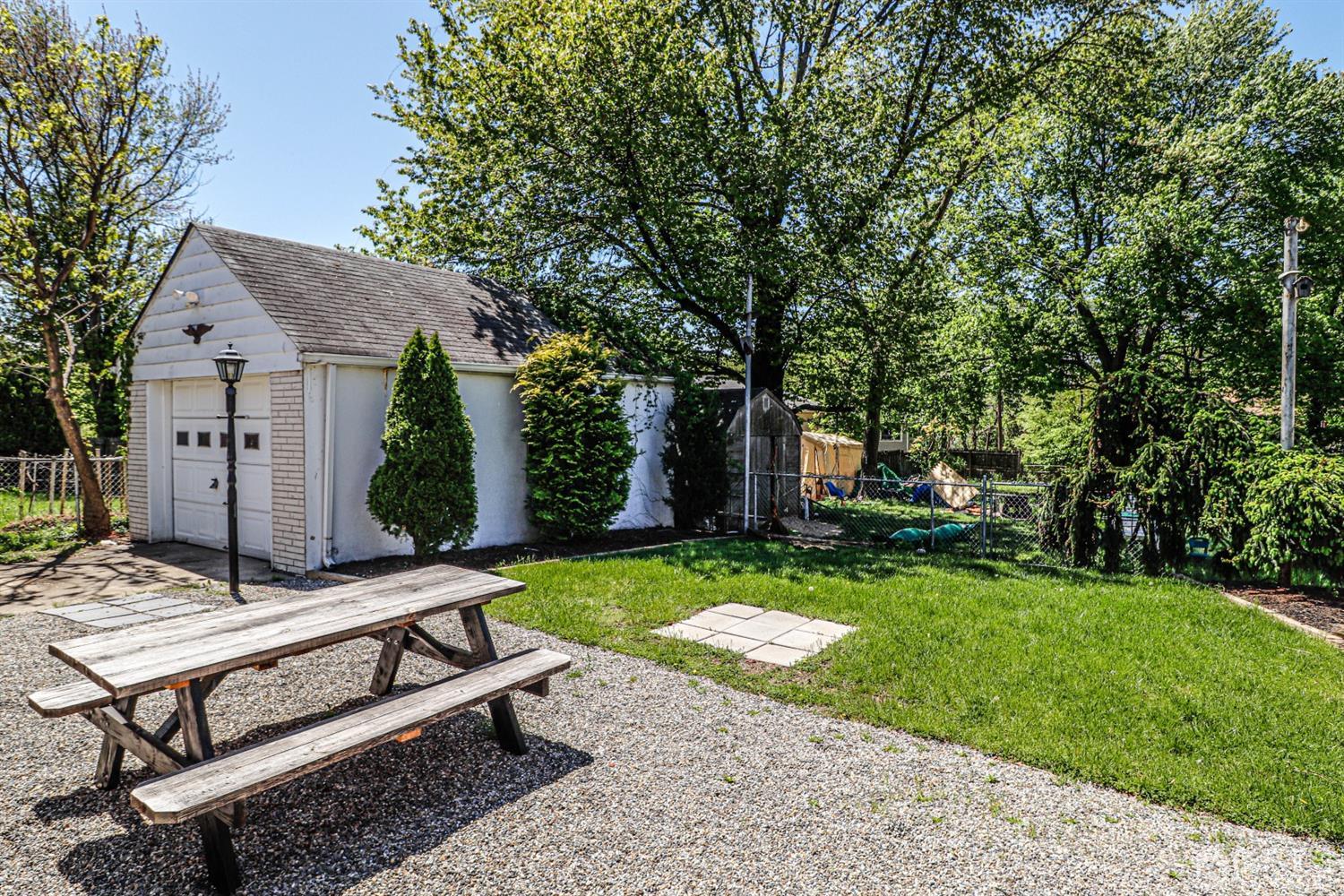 22 Fox Road Edison, NJ 08817 - Photo 26 of 27