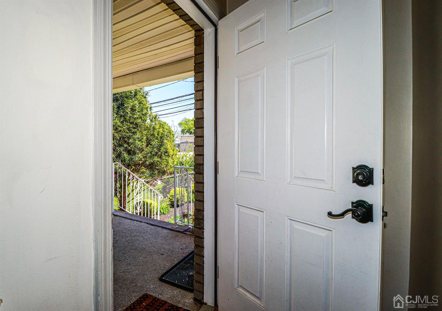 22 Fox Road Edison, NJ 08817 - Photo 5 of 27