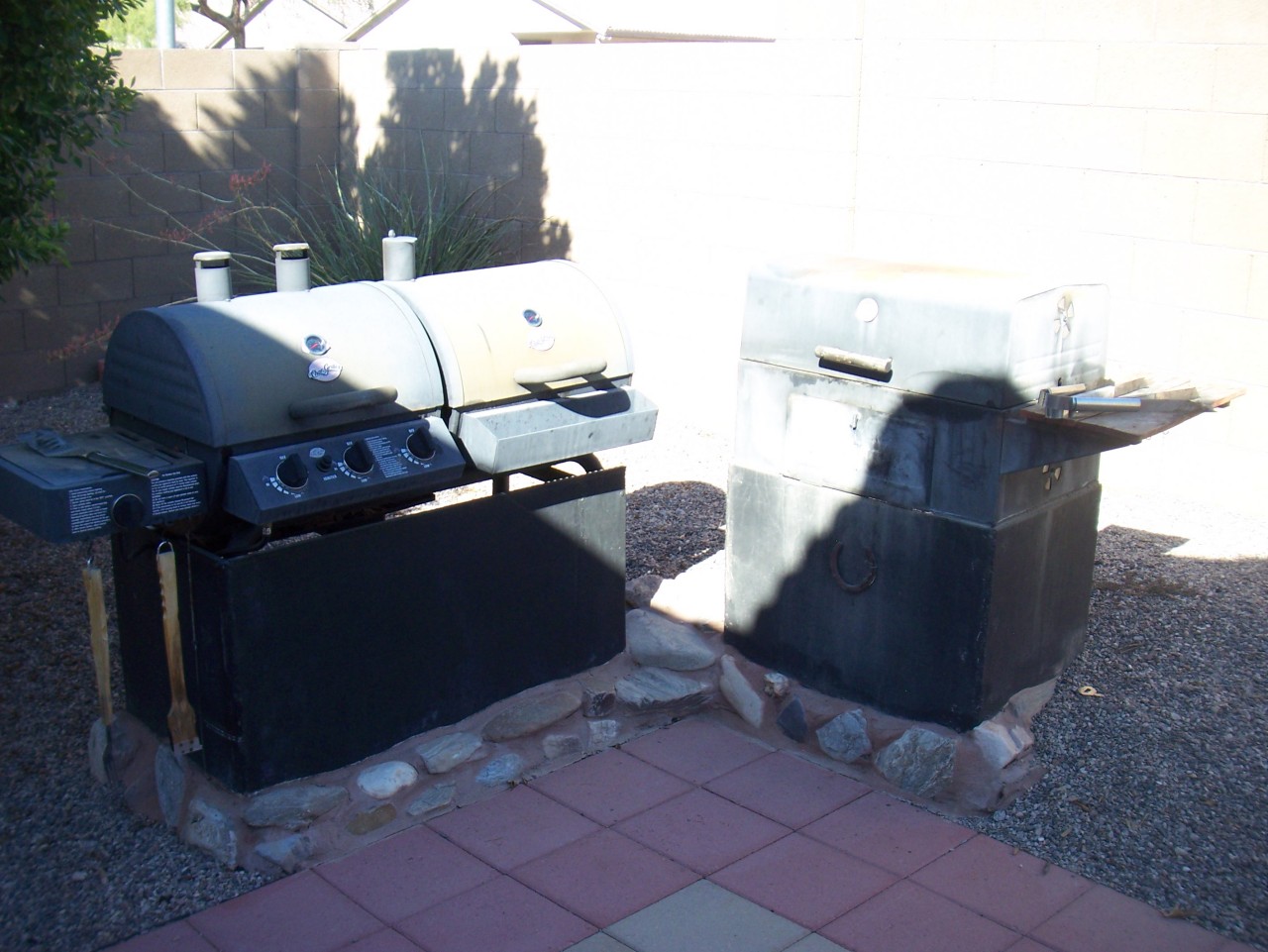 3871 South Chaparral Road Apache Junction, AZ 85119 - Photo 13 of 14 GAS & CHARCOAL BBQ'S