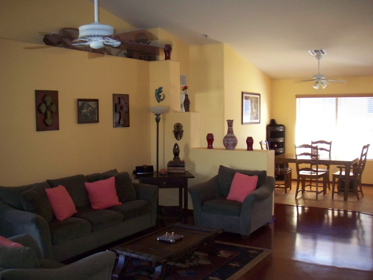 3871 South Chaparral Road Apache Junction, AZ 85119 - Photo 4 of 14 LIVING ROOM / BREAKFAST AREA