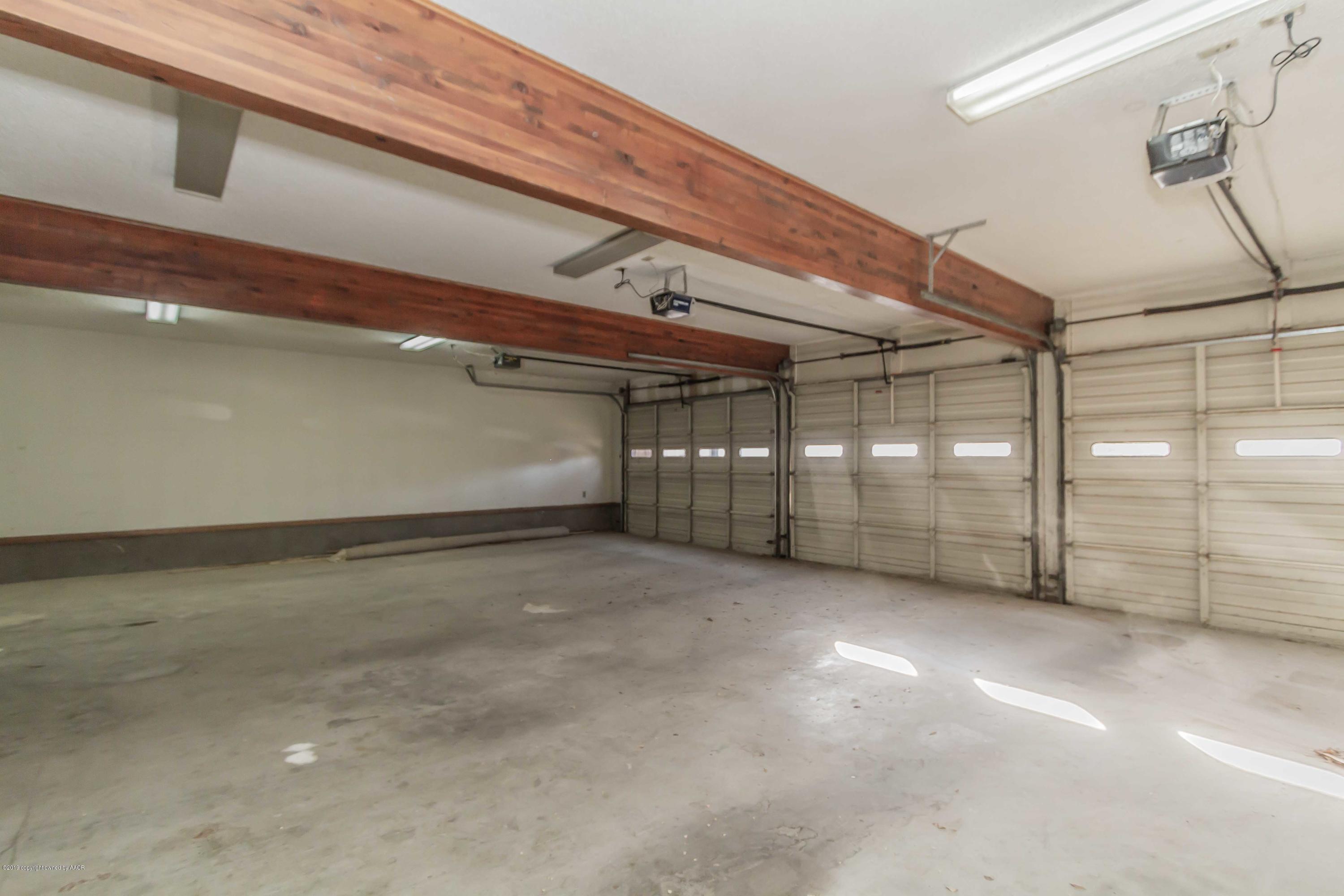 6801 Green Haven Road Amarillo, TX 79110 - Photo 61 of 65 GARAGE