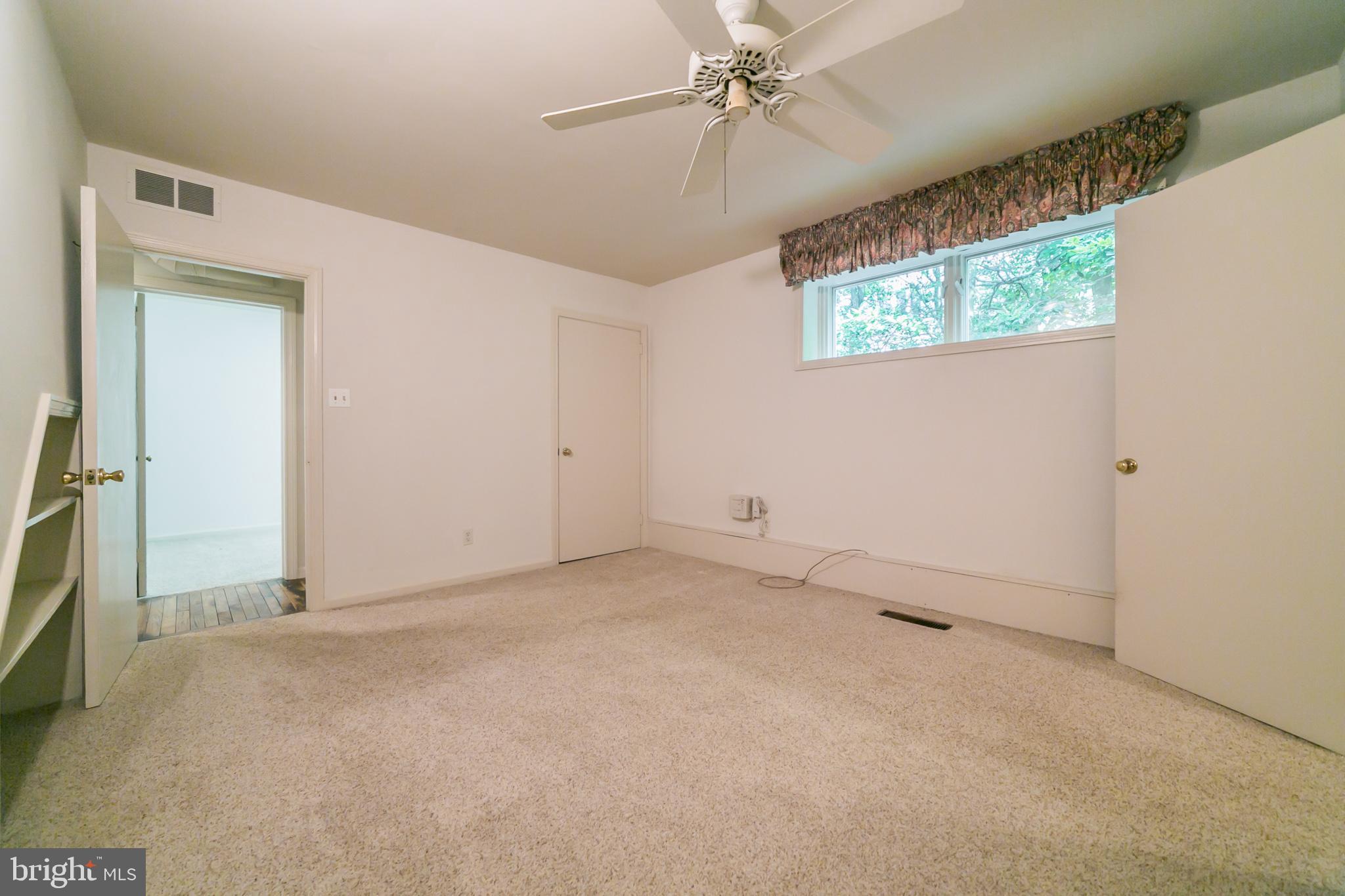 26 Devonwood Road Wayne, PA 19087 - Photo 14 of 22 1st Floor Master Bedroom