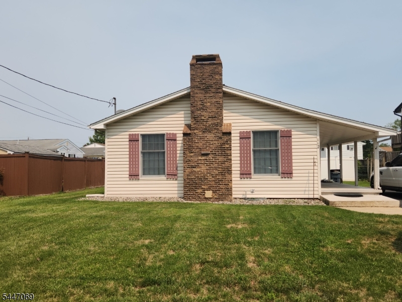112 Brentwood Road Raritan, NJ 08869 - Photo 2 of 18