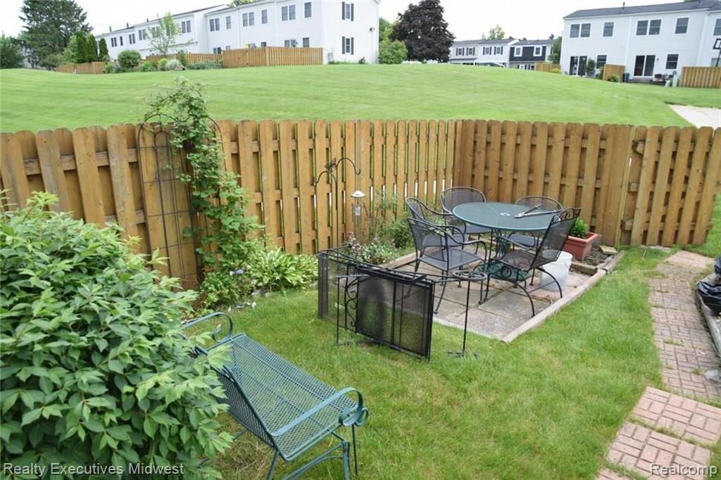1215 Miniature Court Rochester, MI 48307 - Photo 9 of 41 Gallery Image 9