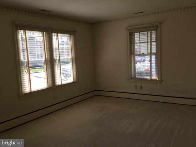 213 Rambler Road Cambridge, MD 21613 - Photo 3 of 12 Living Room
