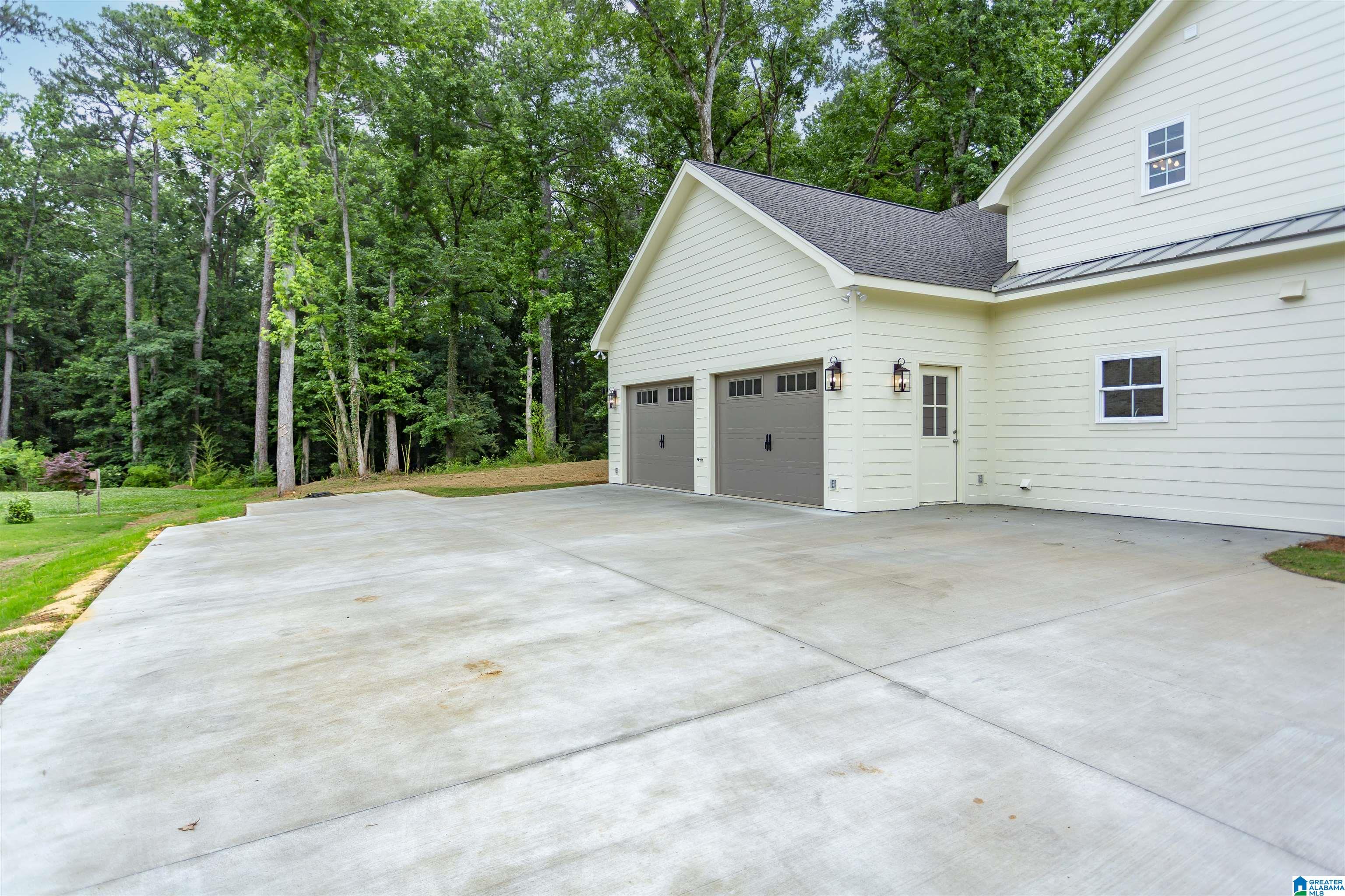 1913 Moncrief Road Gardendale, AL 35071 - Photo 5 of 55