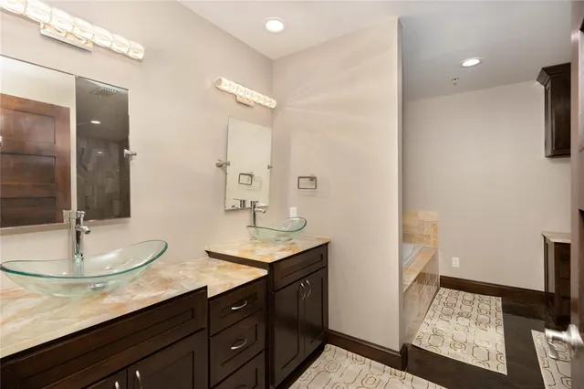 $2,999,900 | 2801 Wexford Drive, Unit 1401, Tyler, TX 75709