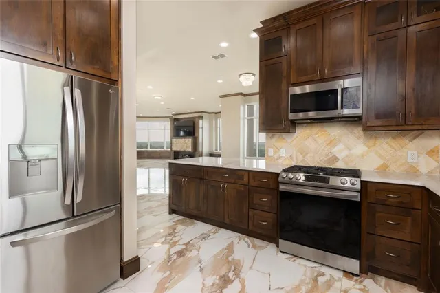 $2,999,900 | 2801 Wexford Drive, Unit 1401, Tyler, TX 75709