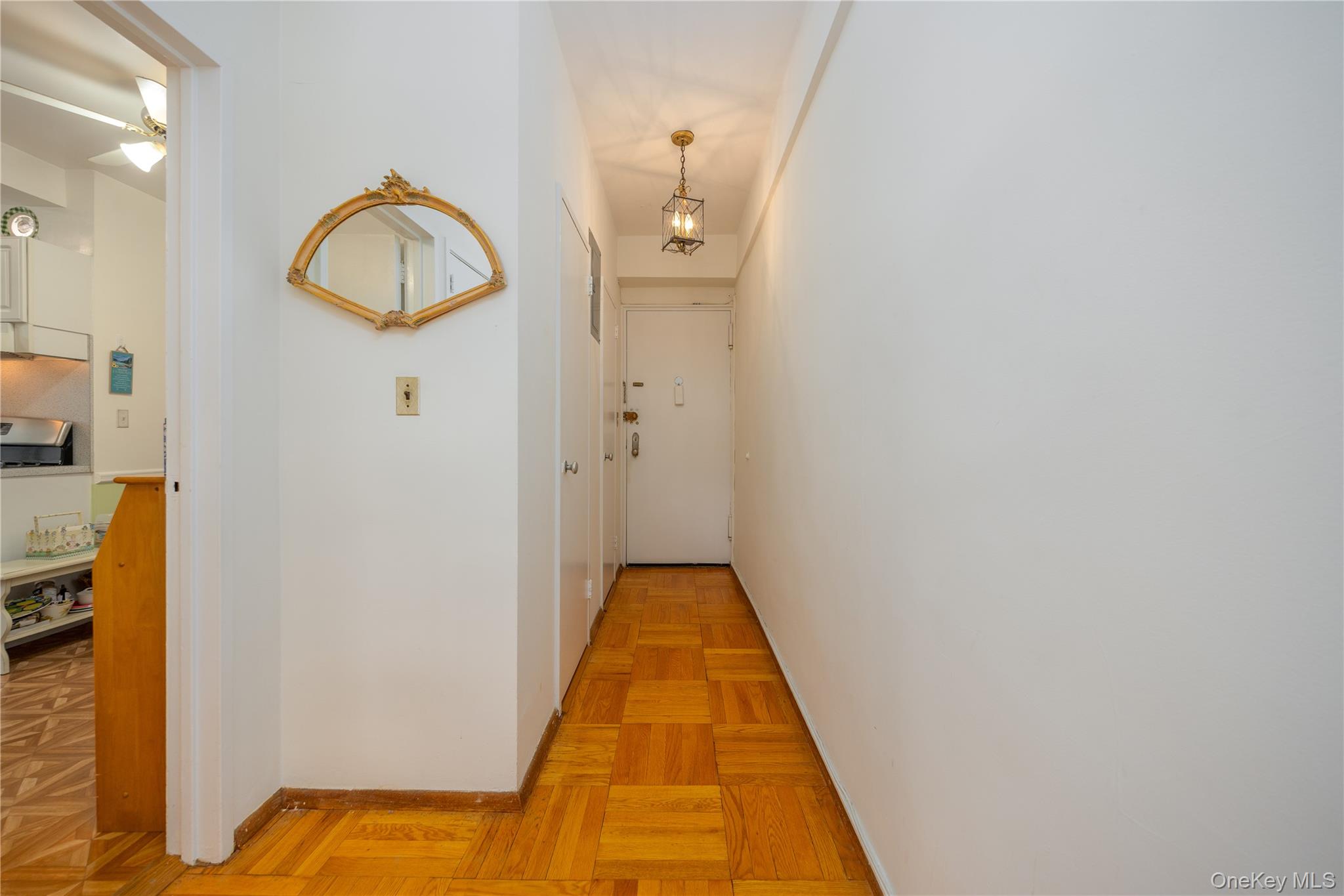 900 Palmer Road, Unit 6D Bronxville, NY 10708 - Photo 10 of 24 Entry with 2 closets