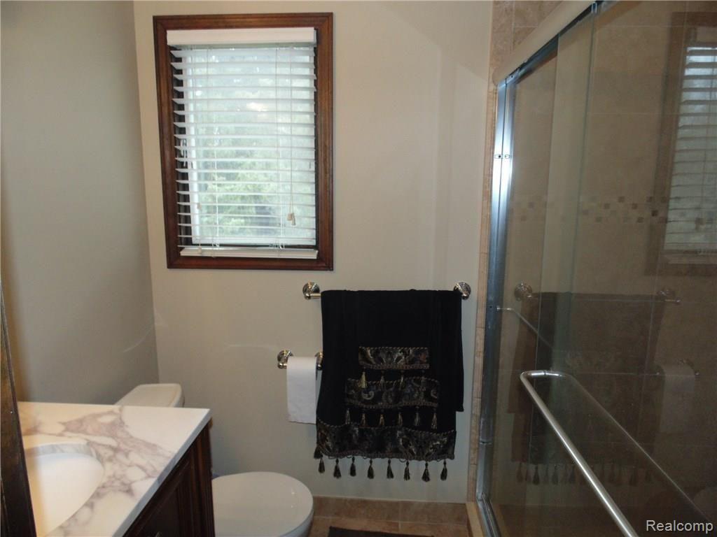 3909 Terrybrook Road West Bloomfield, MI 48322 - Photo 23 of 32 DSC03280.JPG