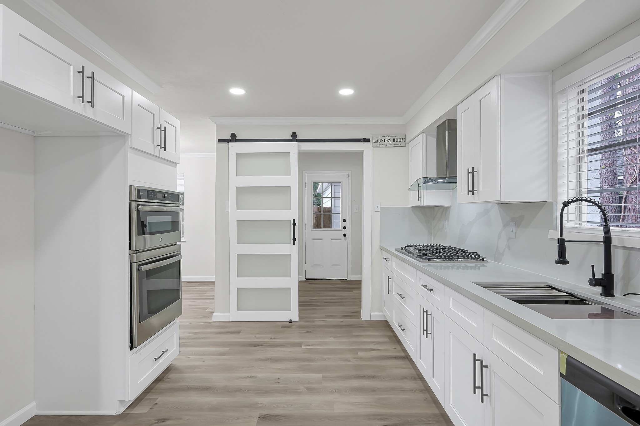 7610 Theisswood Road Spring, TX 77379 - Photo 8 of 42 Kitchen