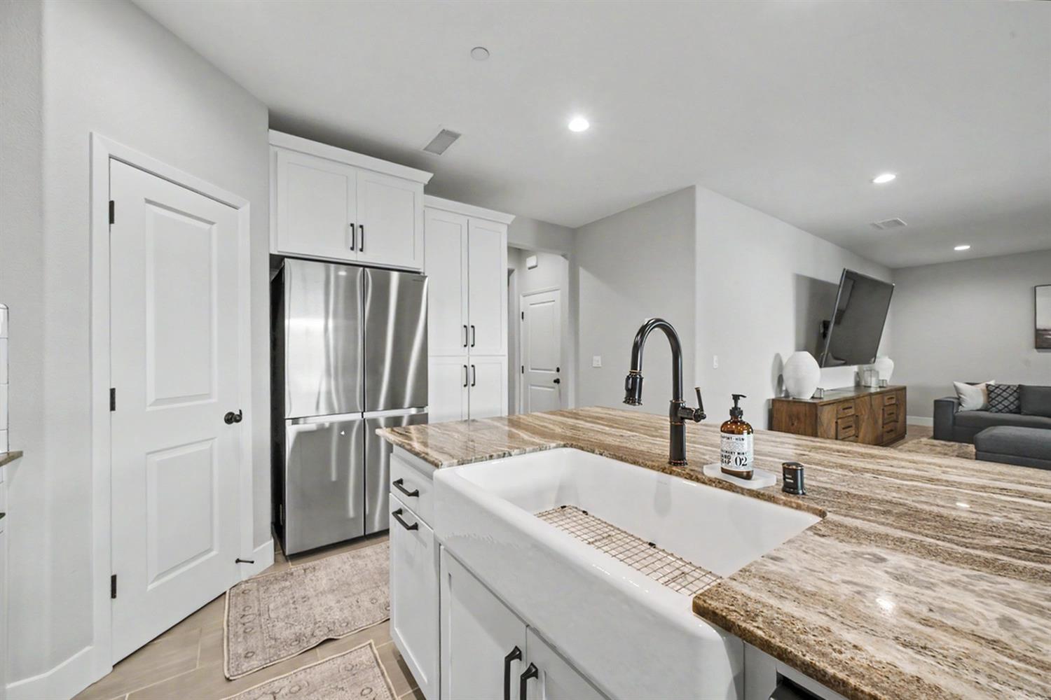4682 Loftwood Road Madera, CA 93636 - Photo 16 of 44
