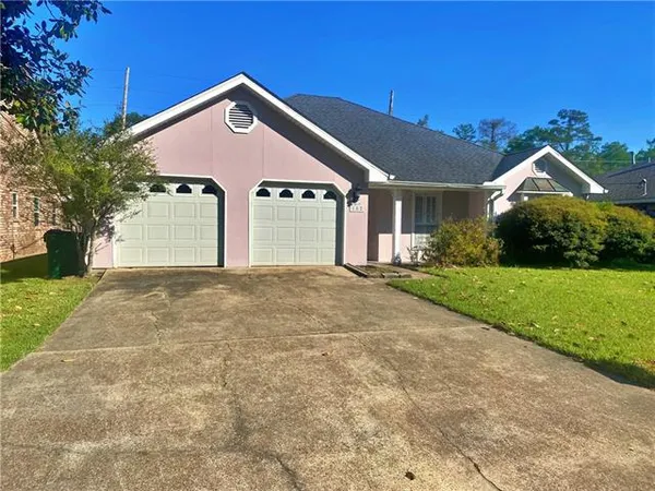 $175,000 | 182 Dunleith Drive, Destrehan, LA 70047
