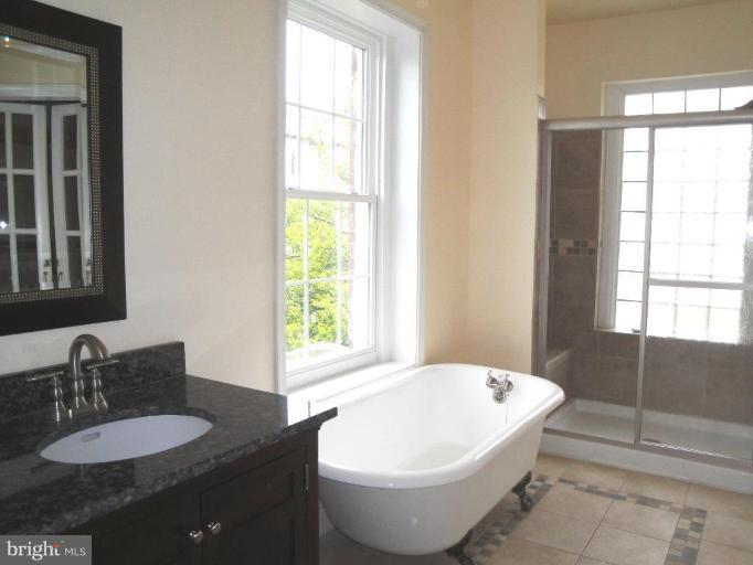 1433 Decatur Street Northwest Washington, DC 20011 - Photo 14 of 19 Bath #1