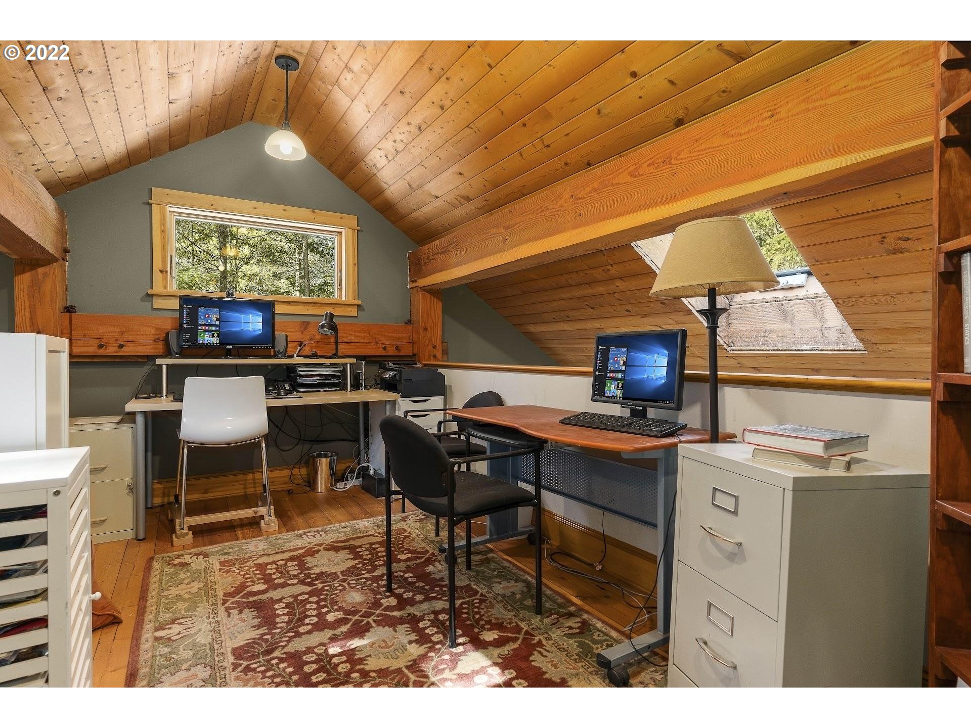 181 Lyons Road White Salmon, WA 98672 - Photo 12 of 32