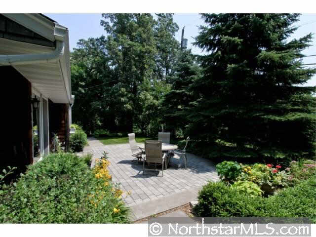 4441 Eagle Ridge Place Minnetonka, MN 55345 - Photo 9 of 10