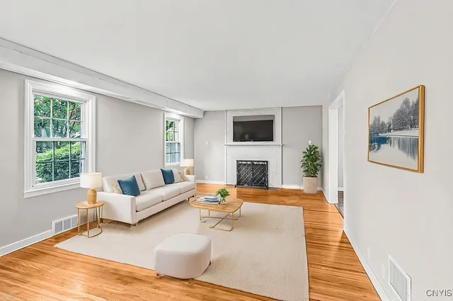 $380,000 | 5 Glen Crest Boulevard, New Hartford, NY 13413