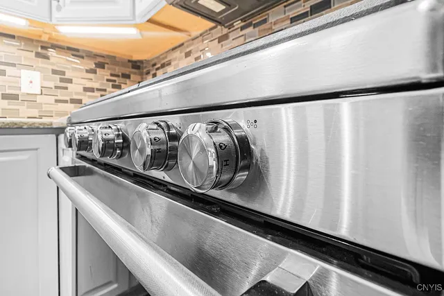 $380,000 | 5 Glen Crest Boulevard, New Hartford, NY 13413