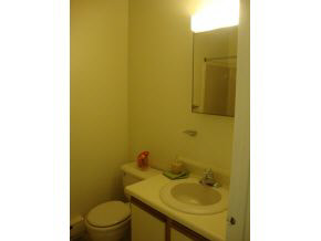 163 Eastern Avenue, Unit 102 Manchester, NH 03104 - Photo 11 of 14