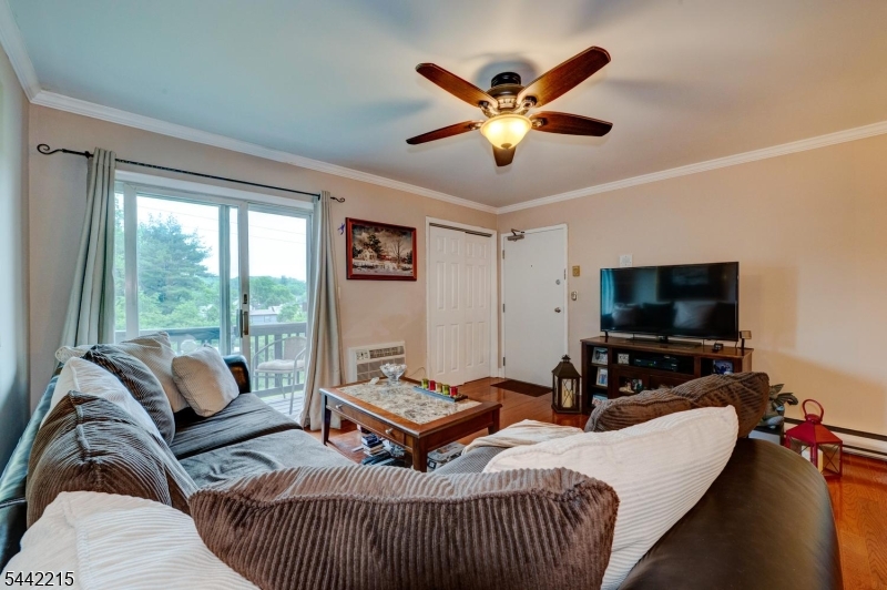 314 Federal Hill Road Pompton Lakes, NJ 07442 - Photo 7 of 29