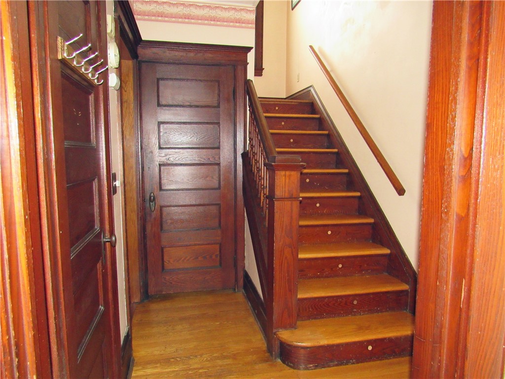 95 Warwick Avenue Rochester, NY 14611 - Photo 13 of 18