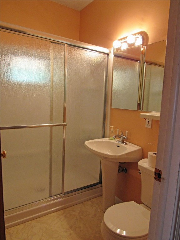 95 Warwick Avenue Rochester, NY 14611 - Photo 9 of 18