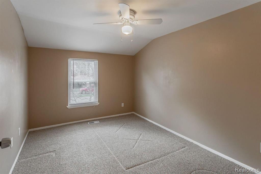 19450 Inkster Road Redford, MI 48240 - Photo 18 of 26
