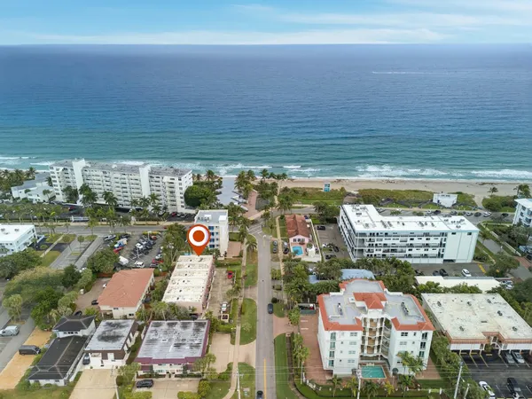 $3,895 | 2049 Southeast 6th Street, Unit F, Deerfield Beach, FL 33441