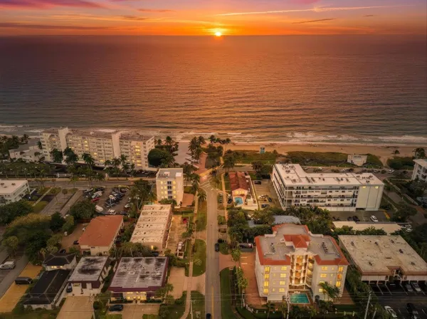 $3,895 | 2049 Southeast 6th Street, Unit F, Deerfield Beach, FL 33441