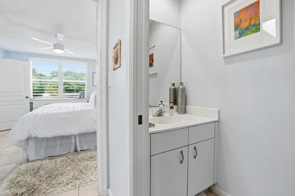 $3,895 | 2049 Southeast 6th Street, Unit F, Deerfield Beach, FL 33441