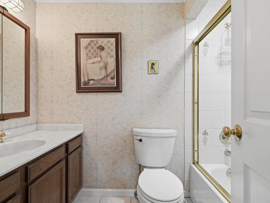 153 Seegar Road Upper St. Clair, PA 15241 - Photo 34 of 50 2nd Floor Bath