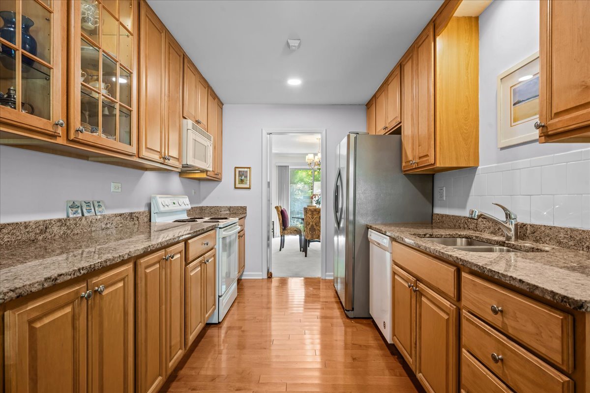 727 Raleigh Court Northbrook, IL 60062 - Photo 10 of 20
