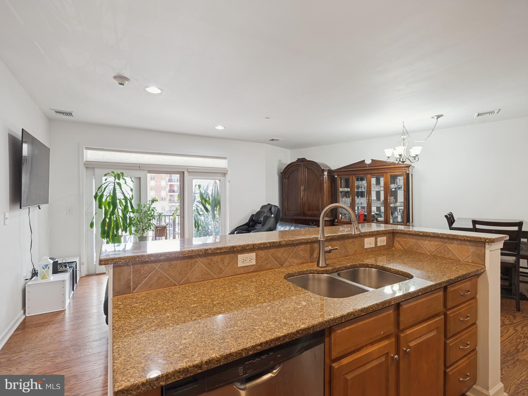 327 Carson Terrace, Unit 327 Huntingdon Valley, PA 19006 - Photo 12 of 39