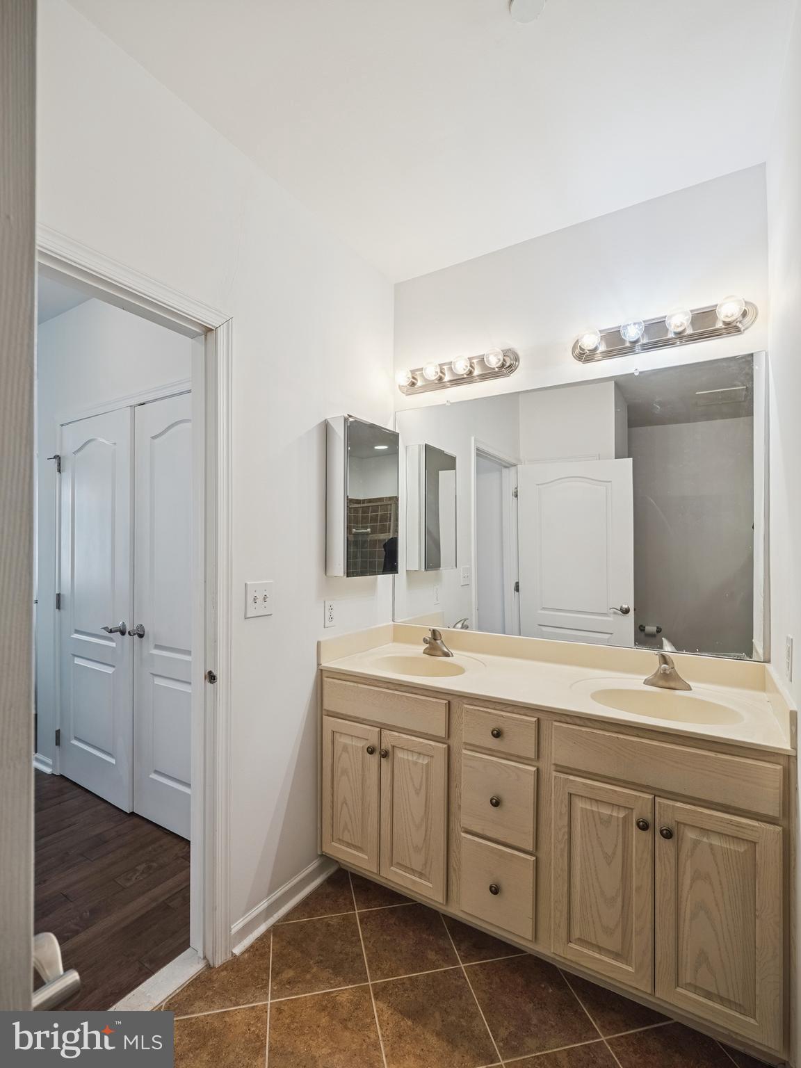 327 Carson Terrace, Unit 327 Huntingdon Valley, PA 19006 - Photo 22 of 39