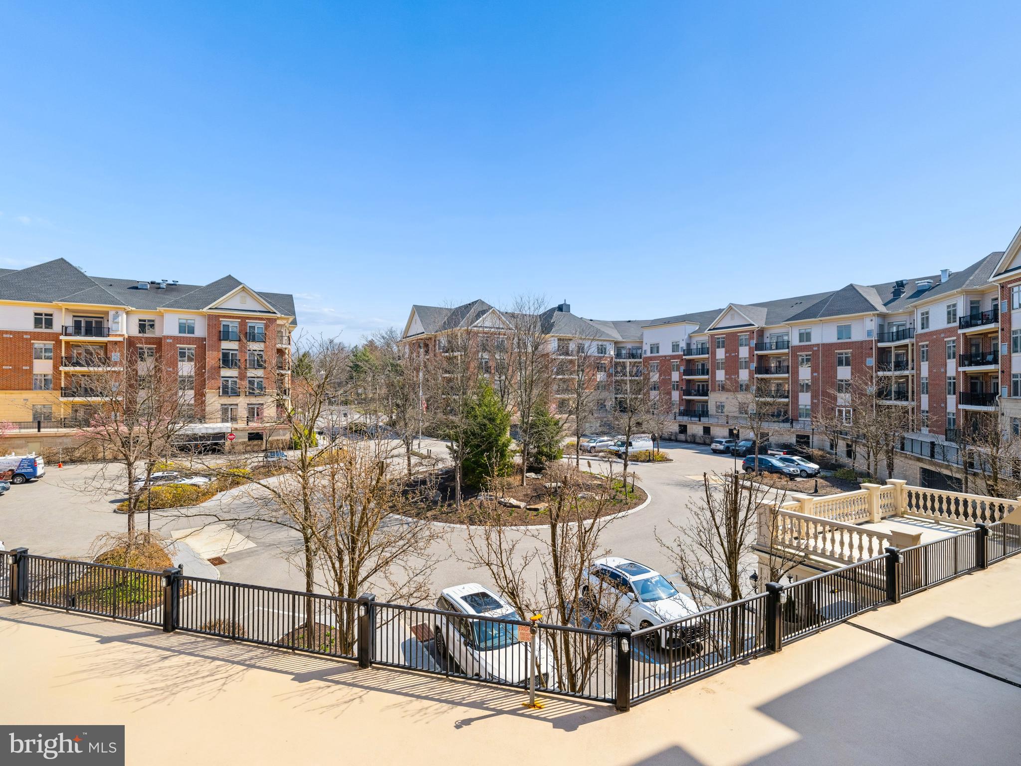 327 Carson Terrace, Unit 327 Huntingdon Valley, PA 19006 - Photo 6 of 39