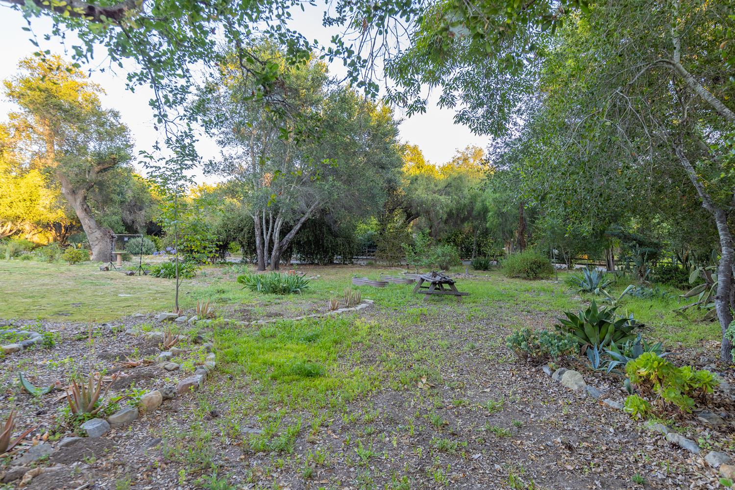 918 El Toro Road Ojai, CA 93023 - Photo 22 of 40