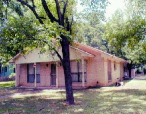 610 North Main Street Elgin, TX 78621 - Photo 1 of 1
