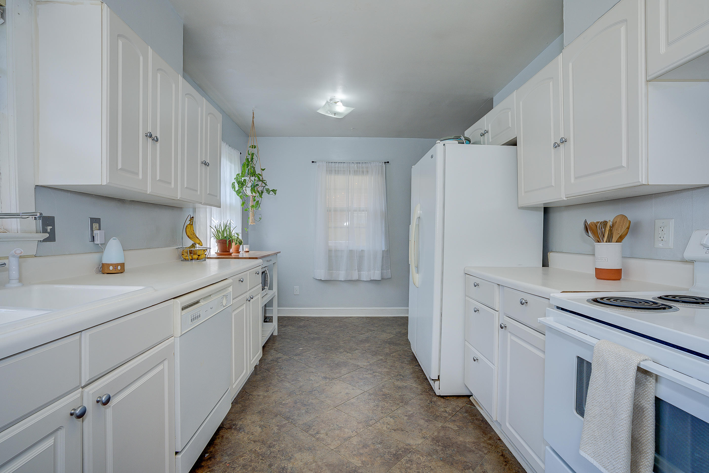 7018 Brookview Road Roanoke, VA 24019 - Photo 14 of 32 10