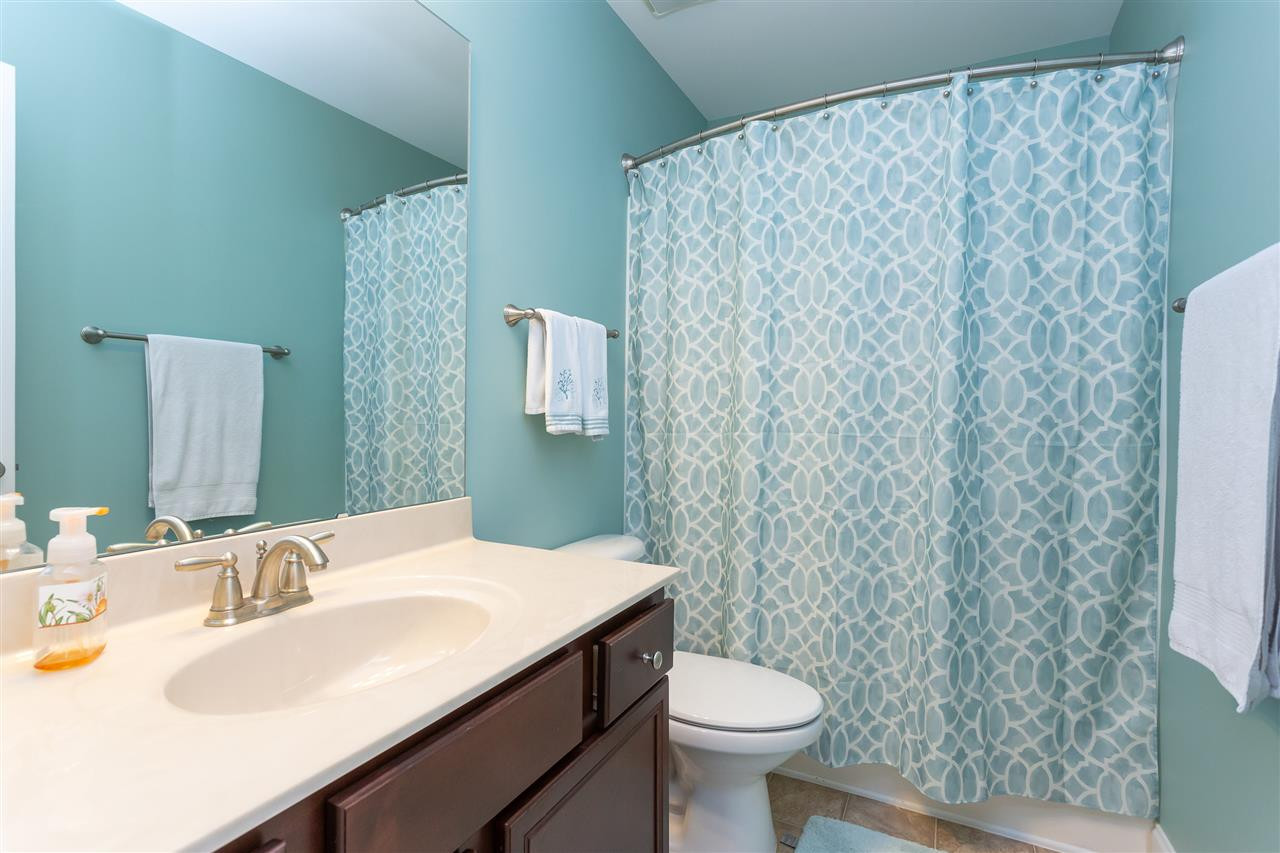 3029 Englefield Drive Raleigh, NC 27615 - Photo 21 of 28 Bathroom
