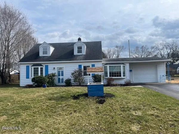 $255,000 | 1051 Inner Drive, Rotterdam, NY 12303
