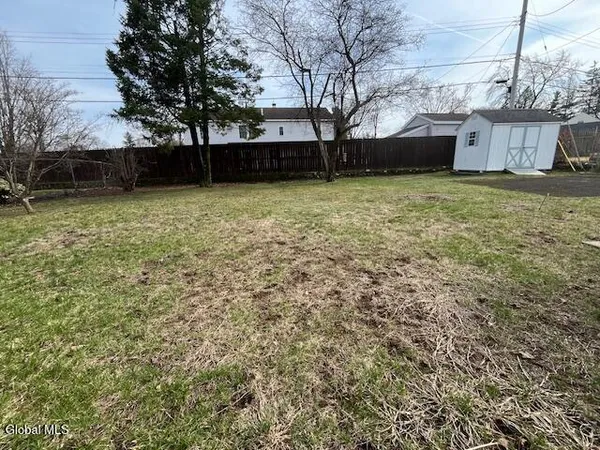 $255,000 | 1051 Inner Drive, Rotterdam, NY 12303