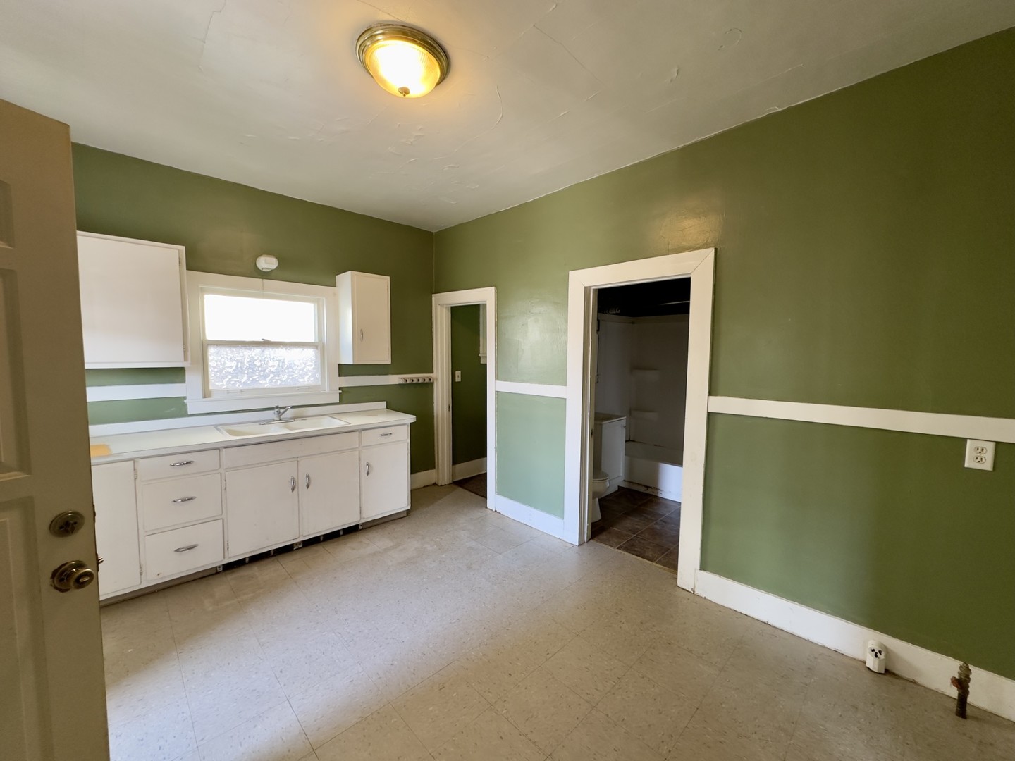 103 3rd Street LaSalle, IL 61301 - Photo 5 of 10